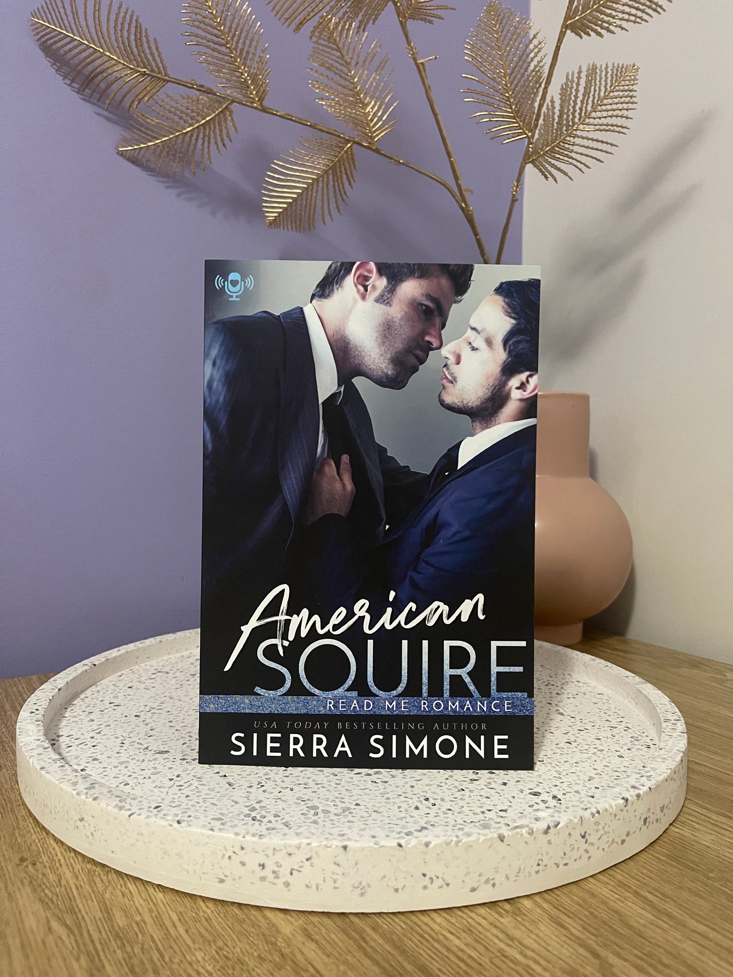 American Squire by Sierra Simone (American Queen book 5) (48pages)